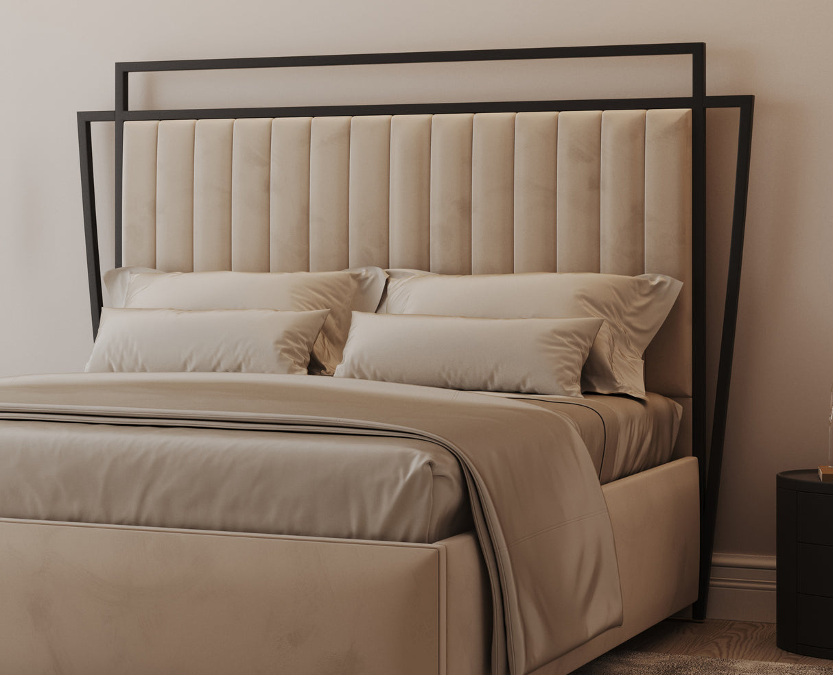 Balmoral Metal Bed