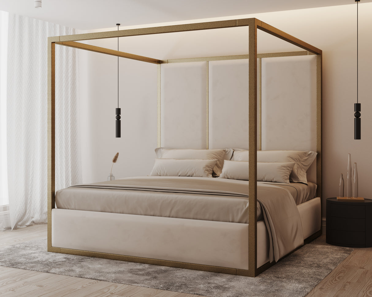 Chateau Noir 4 Poster Metal Bed