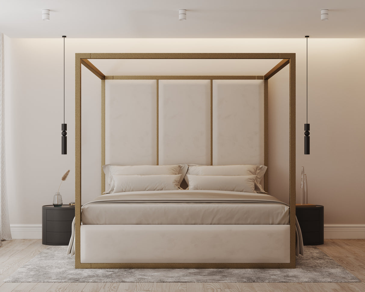 Chateau Noir 4 Poster Metal Bed